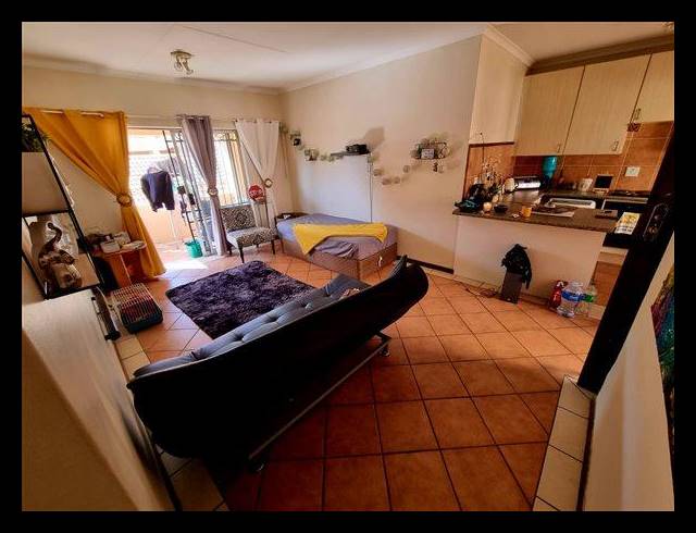 2 BEDROOM APARTMENT FOR SALE IN BOARDWALK MEANDER